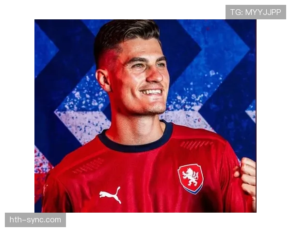 捷克国家队传控足球惊艳欧洲，状态回升引领战术新风潮